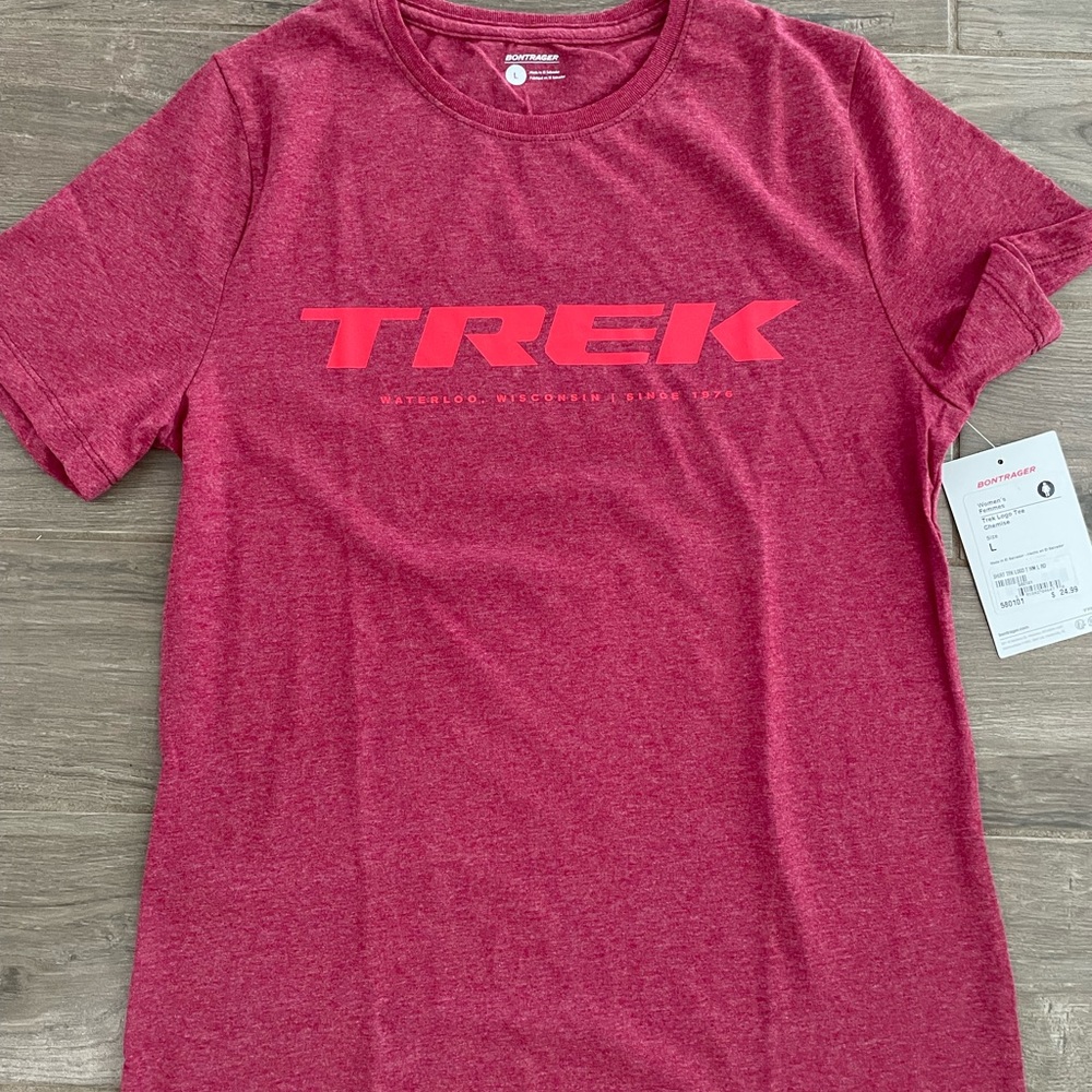 NWT TREK BIKE T-SHIRT Size Large Cherry color